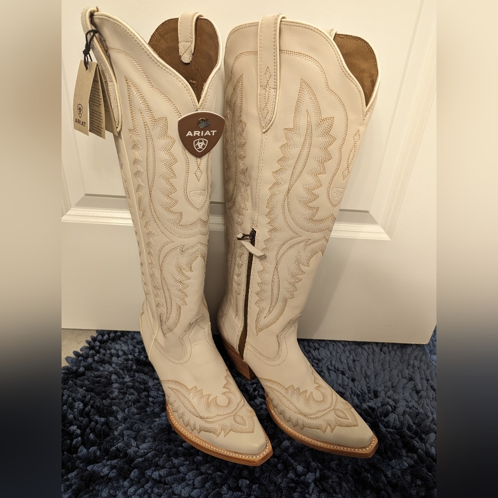 Ariat Women's Casanova Blanco White Snip Toe Tall Cowboy Boots